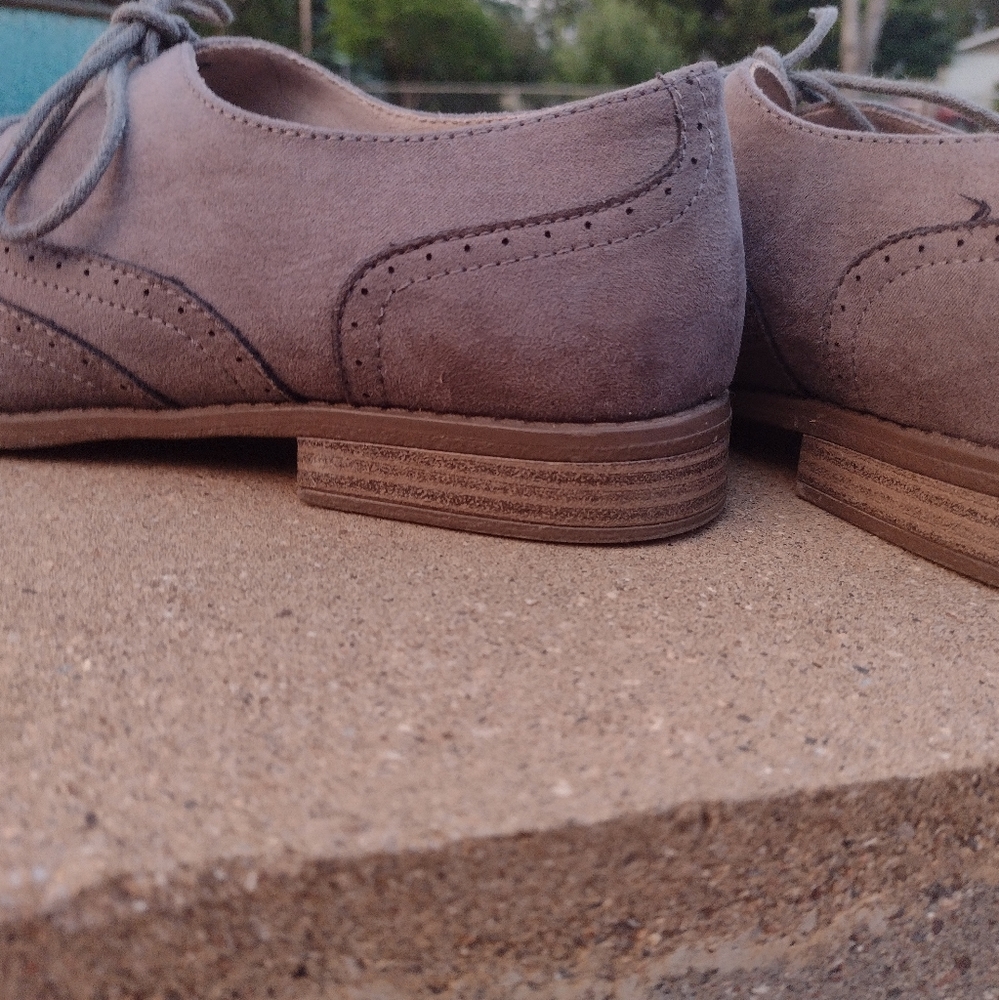 Close toed shoes